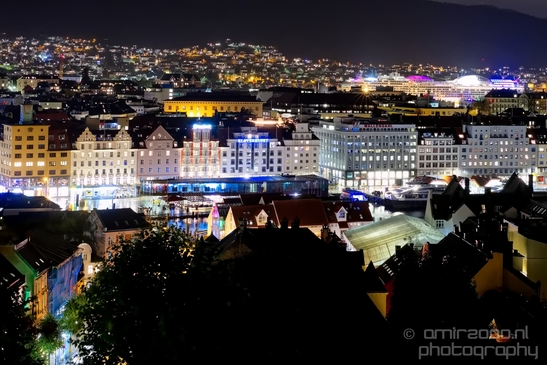 Bergen_at_Night_the_capital_of_Fjord_Norway_City_urban_street_Photography_008_Canon_EOS_5D_Mark_IV.JPG