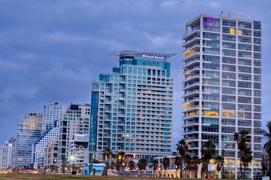 Long_exposure_sunset_evening_night_city_Tel_Israel_Photography_008_Canon_EOS_5D_Mark_IV.JPG