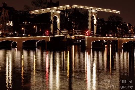 Magere_Brug_Amsterdam_Netherlands_Night_Photography_001_Canon_EOS_50D.JPG