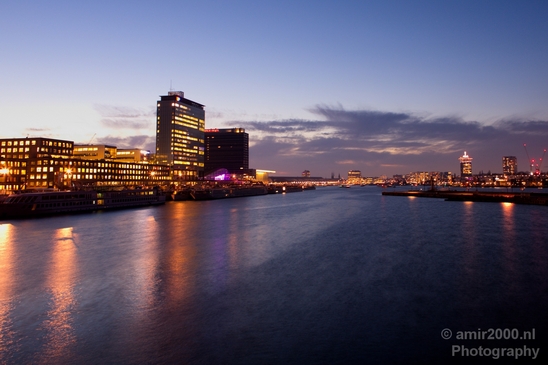 Night_Amsterdam_centrum_canals_Netherlands_Photography_003_Canon_EOS_5D_Mark_IV.JPG