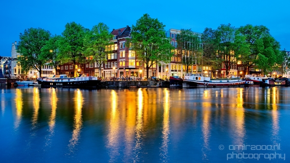 Night_Amsterdam_centrum_canals_cityscape_Netherlands_Photography_008_Canon_EOS_5D_Mark_IV.JPG
