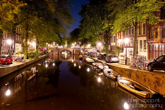 Night_Amsterdam_centrum_canals_cityscape_Netherlands_Photography_021_Canon_EOS_5D_Mark_IV.JPG