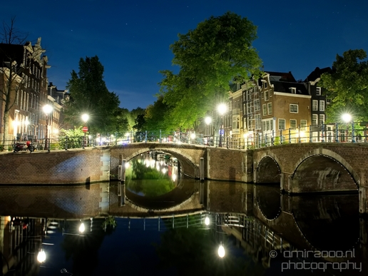 Night_Amsterdam_centrum_canals_cityscape_Netherlands_Photography_024_Canon_EOS_5D_Mark_IV.JPG
