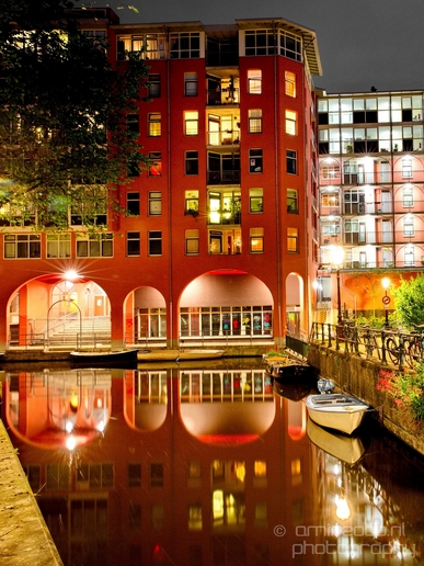 Night_Amsterdam_centrum_canals_cityscape_Netherlands_Photography_033_Canon_EOS_5D_Mark_IV.JPG