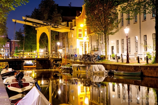 Night_Amsterdam_centrum_canals_cityscape_Netherlands_Photography_039_Canon_EOS_5D_Mark_IV.JPG