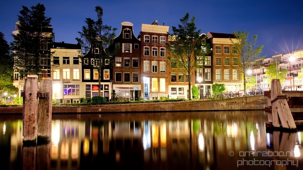 Night_Amsterdam_centrum_canals_cityscape_Netherlands_Photography_049_Canon_EOS_5D_Mark_IV.JPG