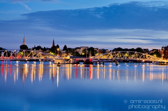 Night_Amsterdam_centrum_canals_cityscape_Netherlands_Photography_066_Canon_EOS_5D_Mark_IV.JPG