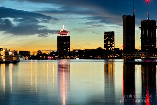 Night_Amsterdam_centrum_canals_cityscape_Netherlands_Photography_069_Canon_EOS_5D_Mark_IV.JPG