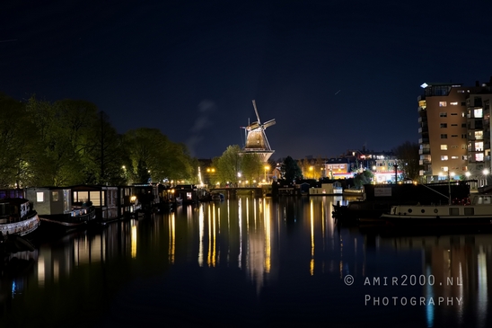 Night_Amsterdam_centrum_canals_cityscape_long_exposure_Netherlands_Photography_001_Canon_EOS_5D_Mark_IV.JPG