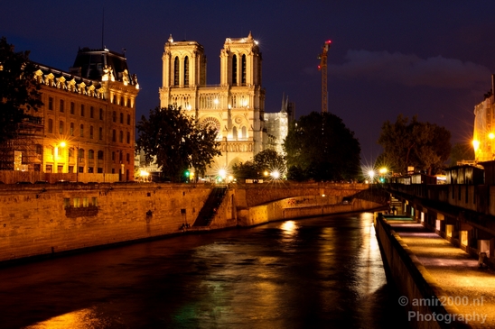 Night_City_urban_Paris_France_summer_Photography_002_Canon_EOS_5D_Mark_IV.JPG