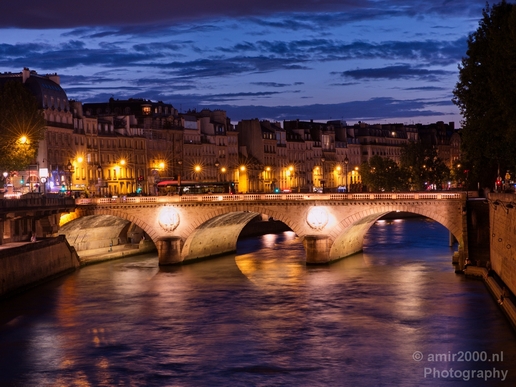 Night_City_urban_Paris_France_summer_Photography_007_Canon_EOS_5D_Mark_IV.JPG