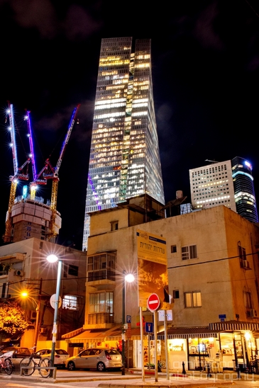 Night_city_Tel_Israel_Photography_045_Canon_EOS_5D_Mark_IV.JPG