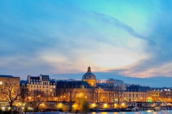 Night_city_urban_Paris_France_Photography_078_Canon_EOS_5D_Mark_IV.JPG