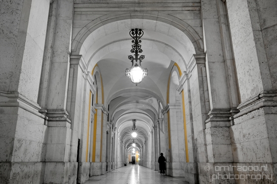 Night_scenery_Lisbon_Portugal_City_urban_street_Photography_021_Canon_EOS_5D_Mark_IV.JPG