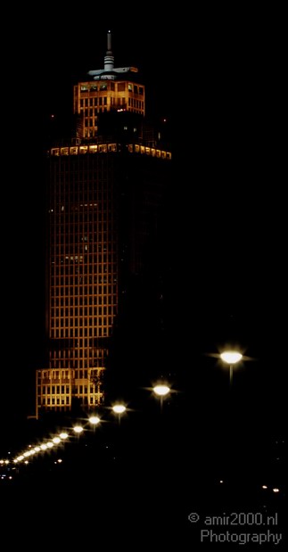 Rembrandt_Tower_Amsterdam_Netherlands_Night_Photography_001_Canon_EOS_50D.JPG