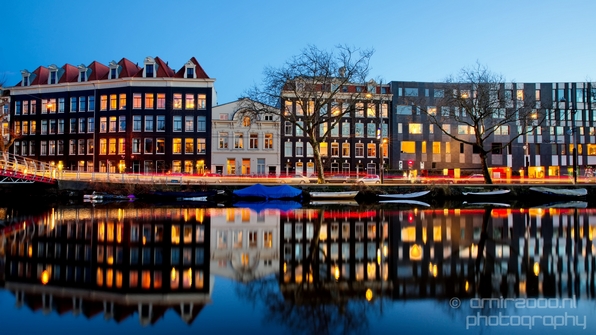 The_blue_hour_in_Amsterdam_night_long_exposure_Netherlands_Photography_014_Canon_EOS_5D_Mark_IV.JPG