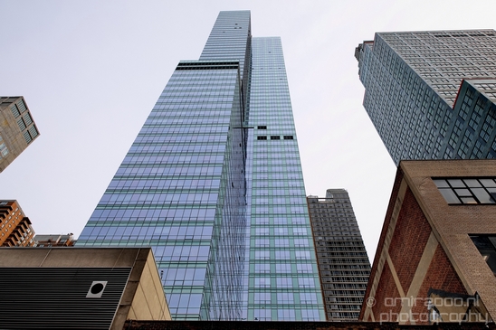 Looking_up_skyscrappers_Manhattan_NYC_street_Architecture_Photography_005_Canon_EOS_5D_Mark_IV.JPG