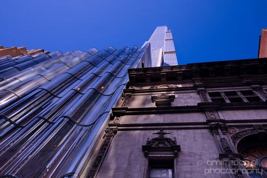Looking_up_skyscrappers_Manhattan_NYC_street_Photography_016_Canon_EOS_5D_Mark_IV.JPG