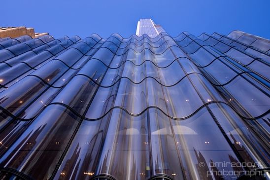 Looking_up_skyscrappers_Manhattan_NYC_street_Photography_017_Canon_EOS_5D_Mark_IV.JPG