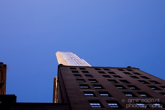 Looking_up_skyscrappers_Manhattan_NYC_street_Photography_019_Canon_EOS_5D_Mark_IV.JPG
