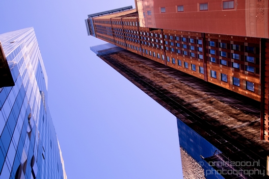 Looking_up_skyscrappers_Manhattan_NYC_street_Photography_025_Canon_EOS_5D_Mark_IV.JPG