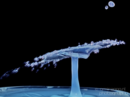 Water_drops_droplet_macro_experiment_Photography_122_Canon_EOS_5D_Mark_IV.JPG