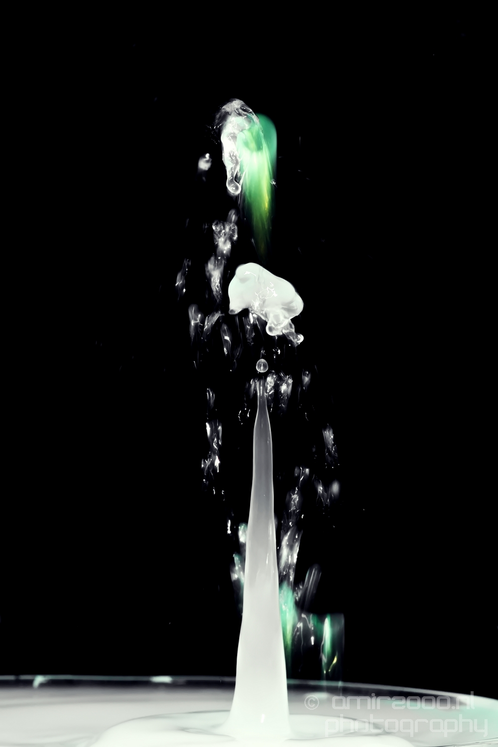 Water Drops Photography – Experimental Art by Amir Darzi